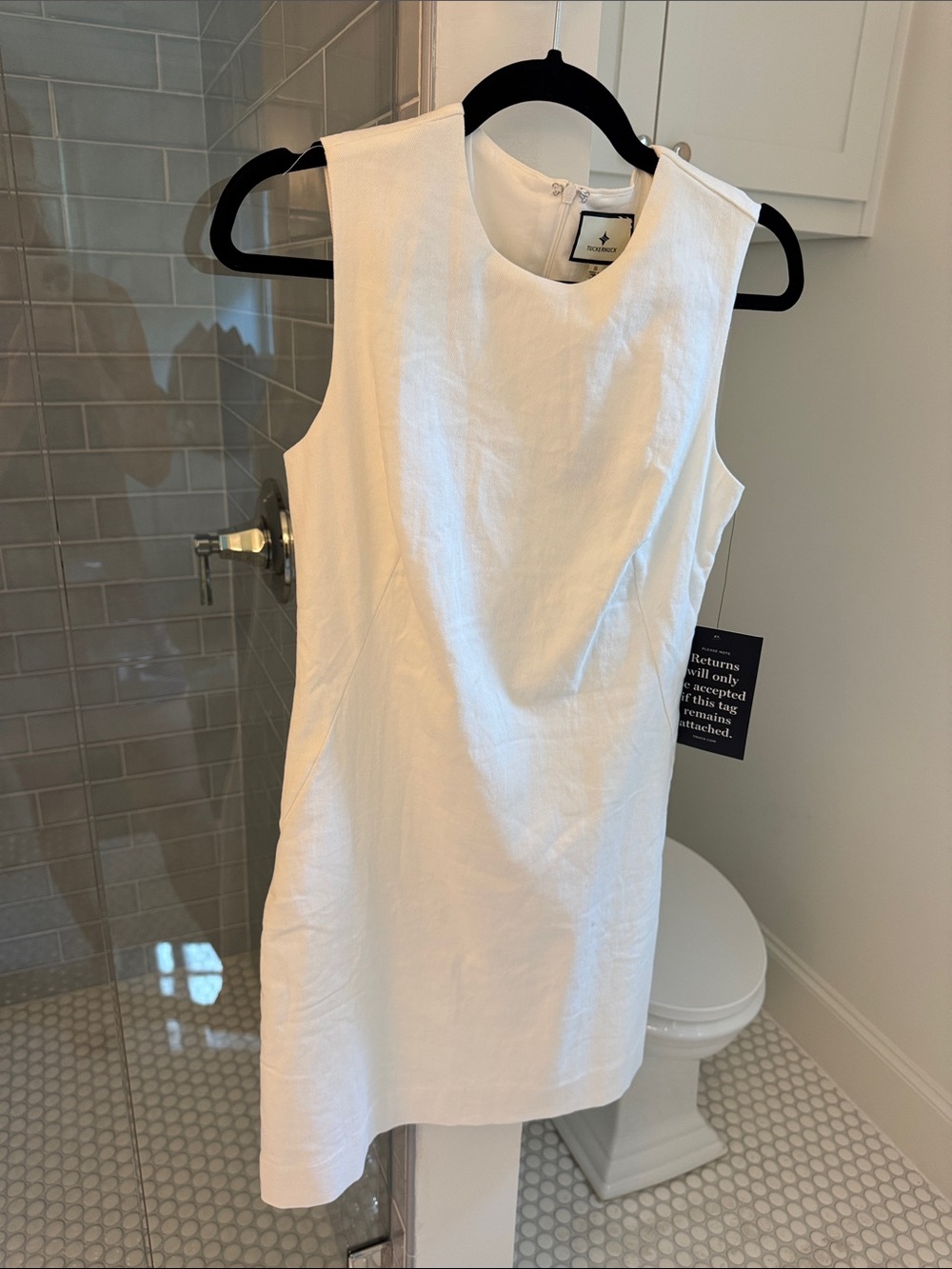 Tuckernuck Women's Sleeveless White Shift Dress Small